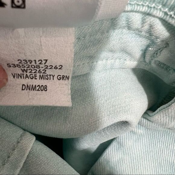PAIGE Colette Crop Flare High Rise Slim Jeans in seafoam green Brand New size 24 - Picture 14 of 16